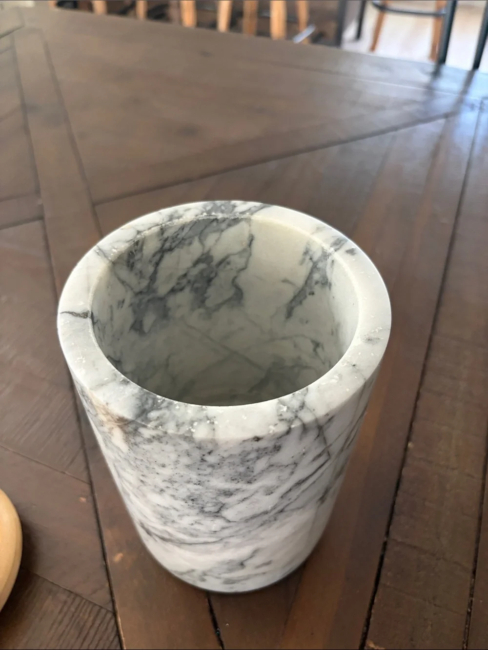8.5 inch marble vein gray cannister cylinder with suction lid
